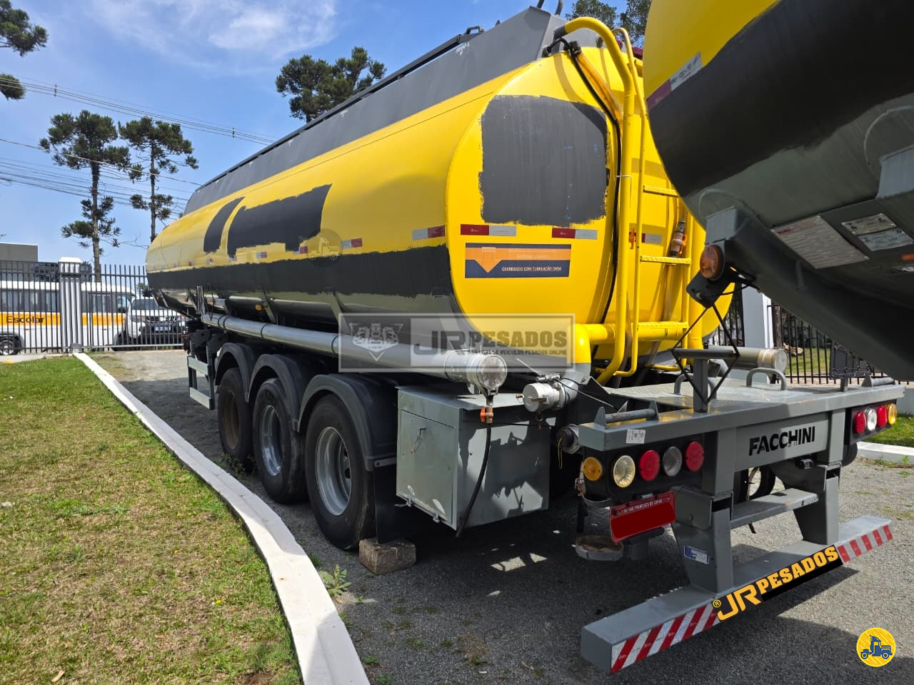 CARRETA SEMI-REBOQUE TANQUE AÇO JR Pesados CURITIBA PARANÁ PR
